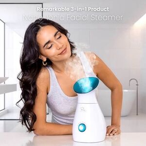 Nano Ionic Facial Steamer with Blue Accents